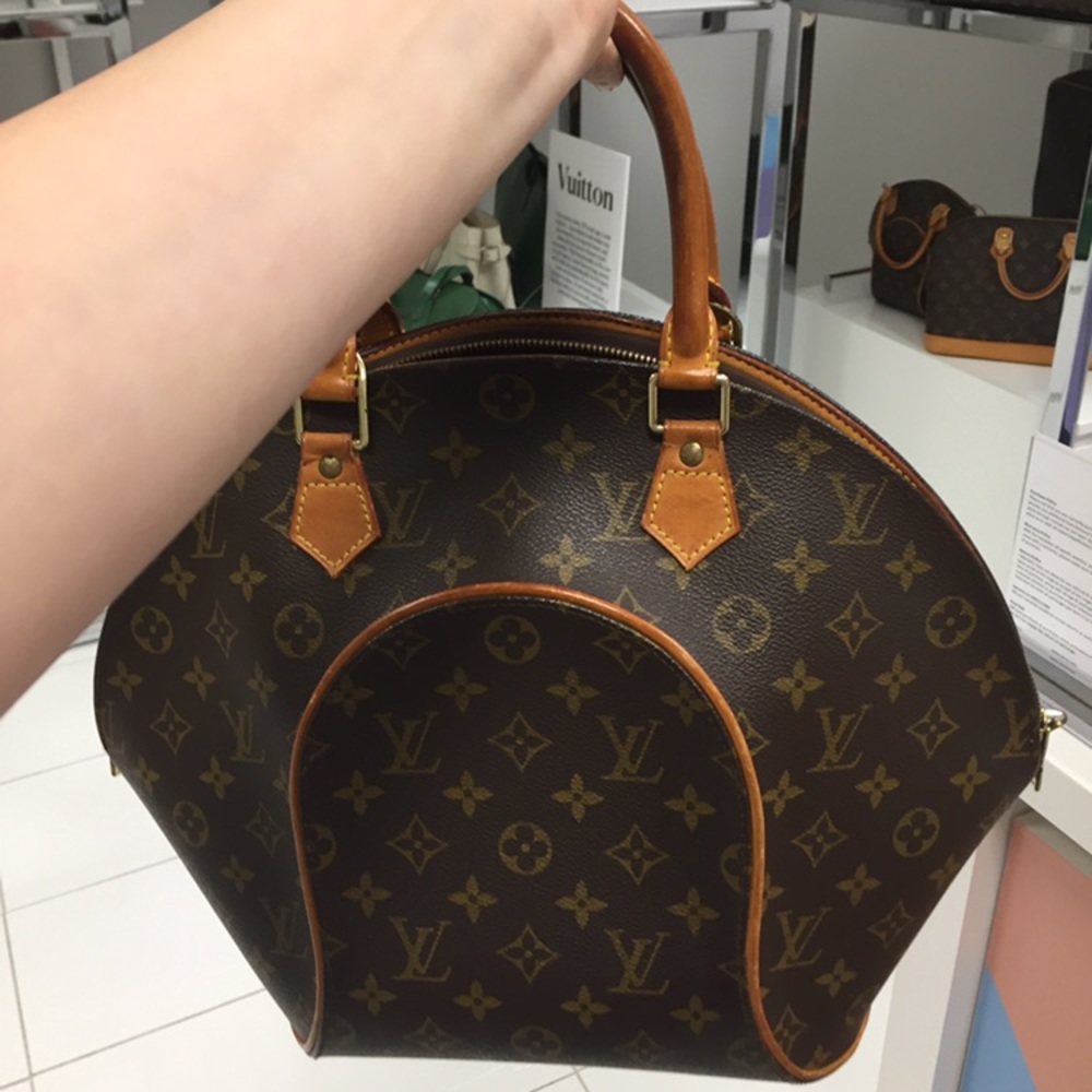 Louis Vuitton Ellipse MM